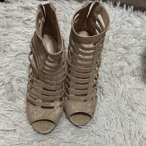 Elegant Gold Strappy Women's Heels 7